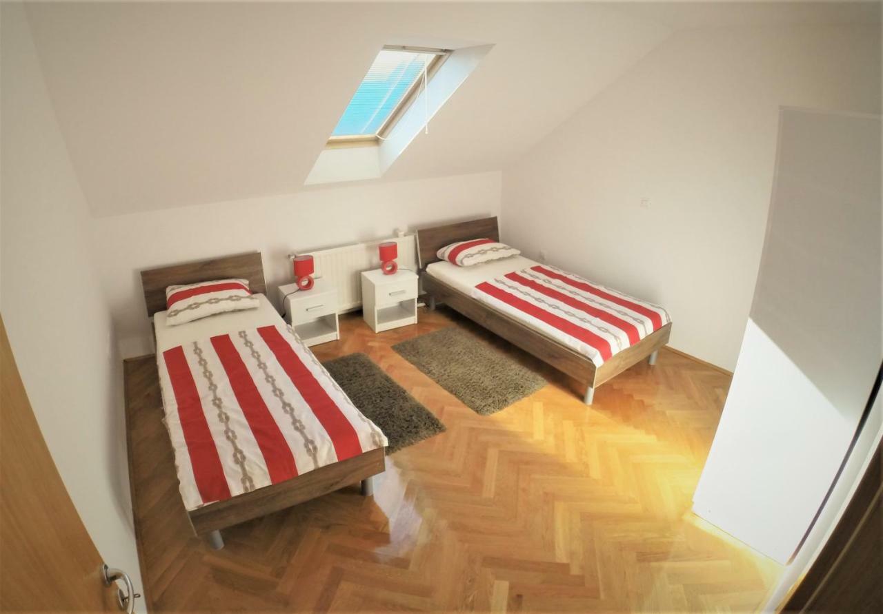 Apartments "Pavic" Near Zagreb Airport Velika Gorica Exteriér fotografie